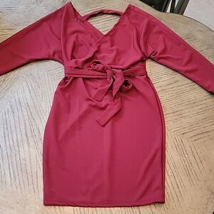 Long sleeve ribbed wine color dress with removable tie belt size M ❤️